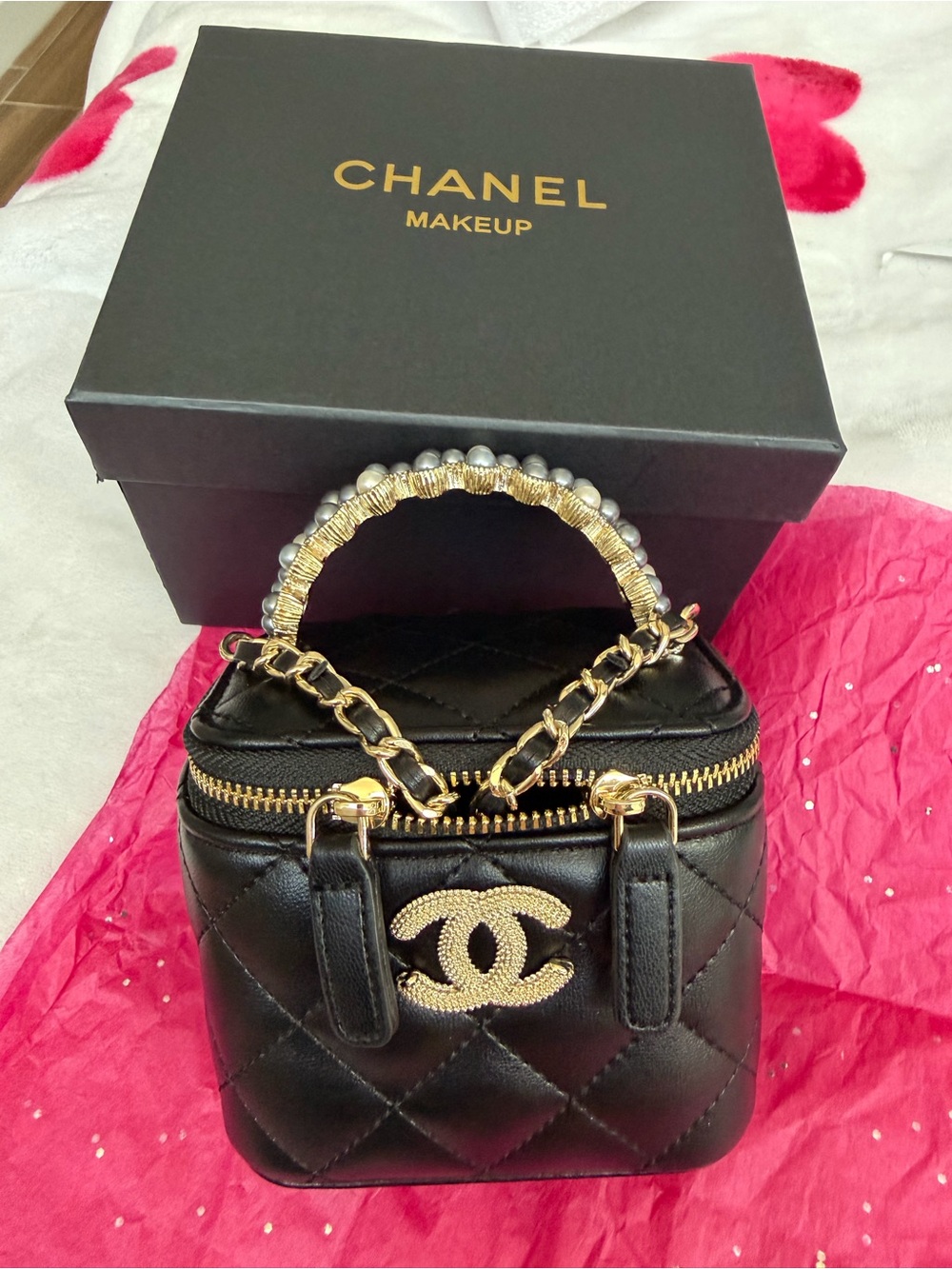 GWP Chanel Black Quilted Pearl-Handle Crossbody Bag - Picture 7 of 8